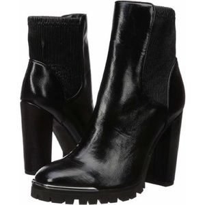 BCBGeneration Leah Bootie - Black Sz 11B!